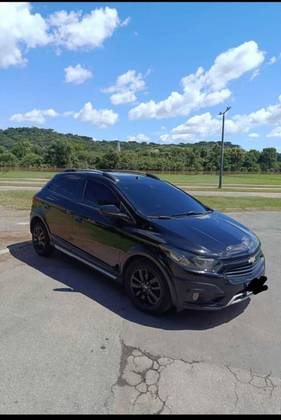 CHEVROLET ONIX 1.4 MPFI ACTIV 8V FLEX 4P AUTOMÁTICO